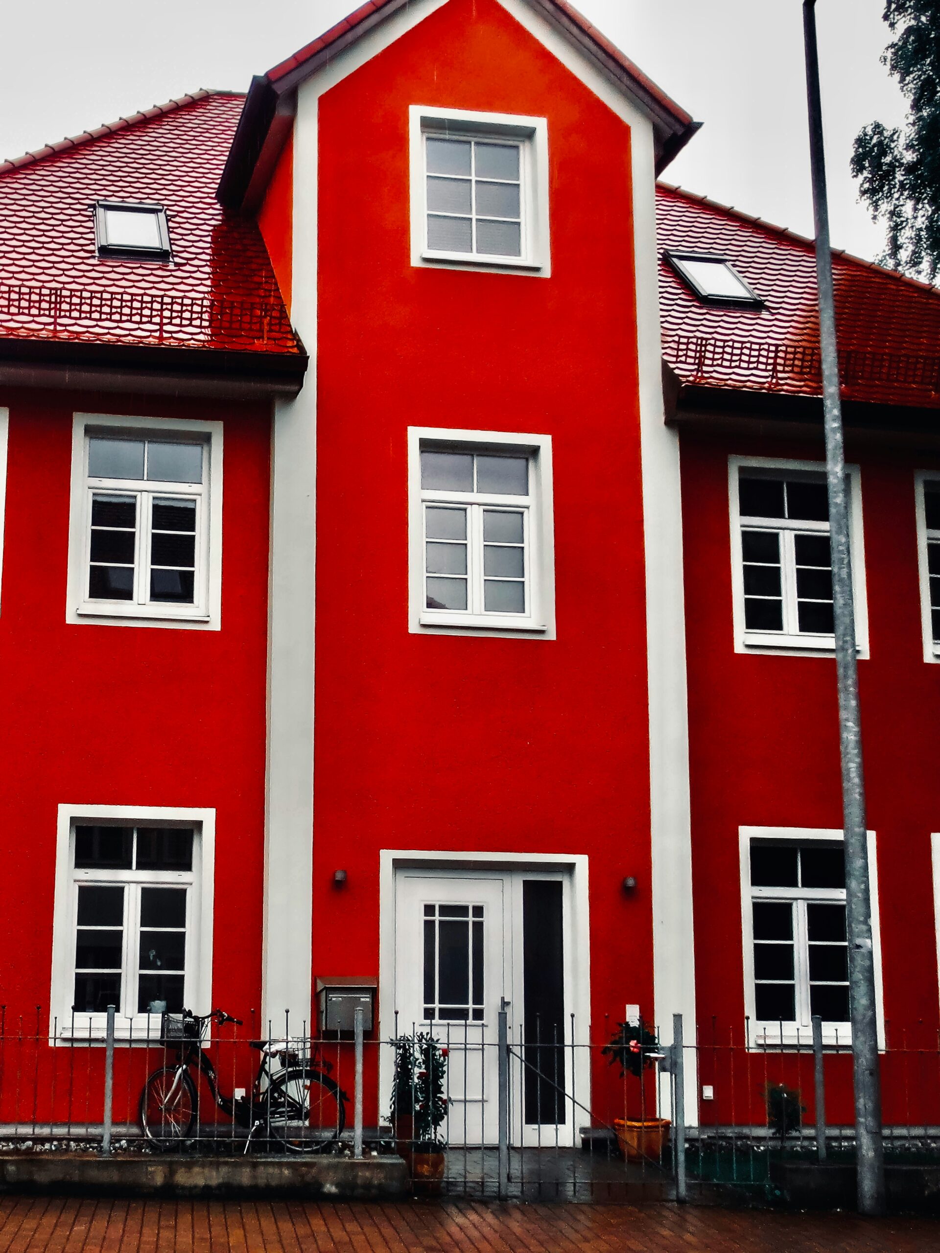 Aeberli Immo , red house